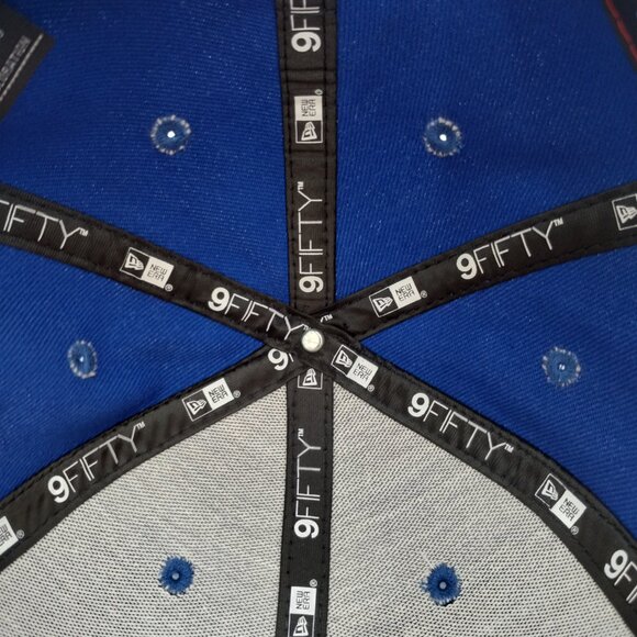 New Era Chicago Cubs Embossed Bill Hat - Picture 12 of 12